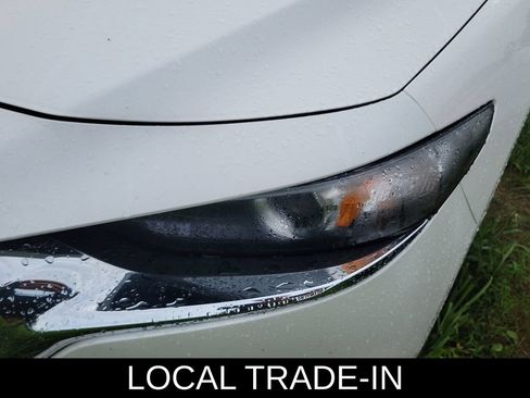 Used 2024 MAZDA MAZDA3 s FWD image 2