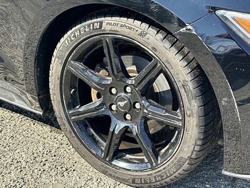 Used 2017 Ford Mustang Premium image 7