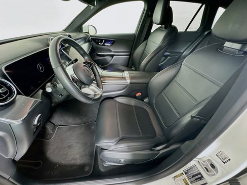 Used 2024 Mercedes-Benz GLC 300 image 13