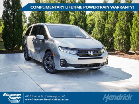 New 2026 Honda Odyssey Touring image 1