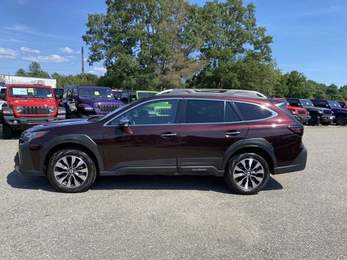 Used 2024 Subaru Outback Touring XT AWD/4WD image 10