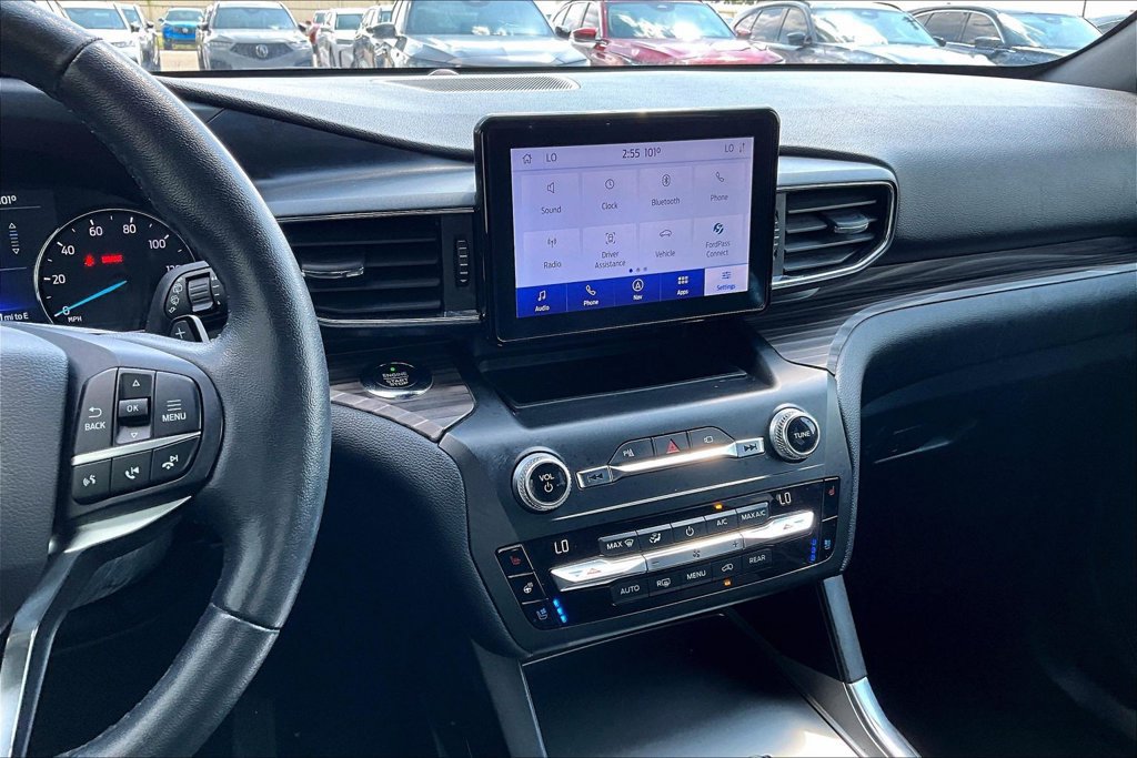 Used 2020 Ford Explorer Limited RWD image 8