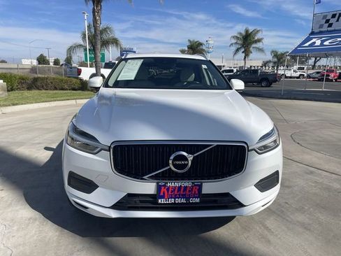 Used 2019 Volvo XC60 T5 Momentum w/ Premium Package image 3