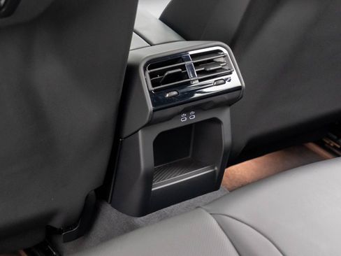 New 2026 BMW 530i xDrive 530i xDrive image 15