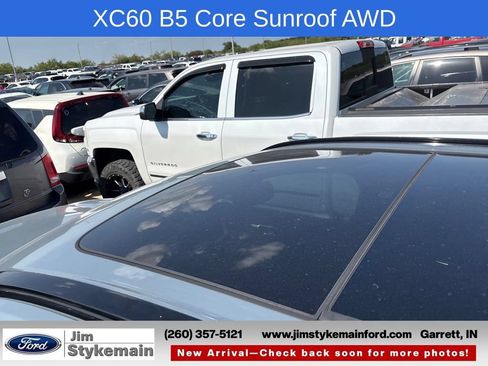 Used 2024 Volvo XC60 B5 Core w/ Protection Package Premier AWD/4WD image 7