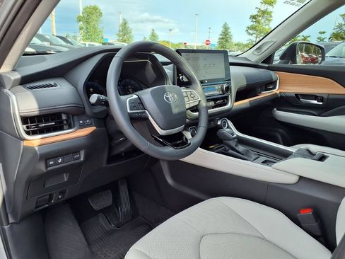 Used 2026 Toyota Grand Highlander FWD image 23