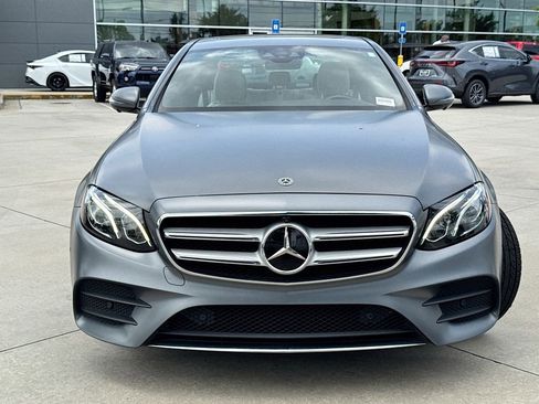 Used 2020 Mercedes-Benz E 350 Sedan image 4