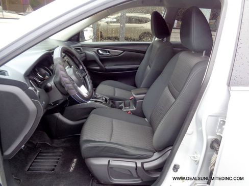 Used 2020 Nissan Rogue S w/ Special Edition Package AWD/4WD image 9
