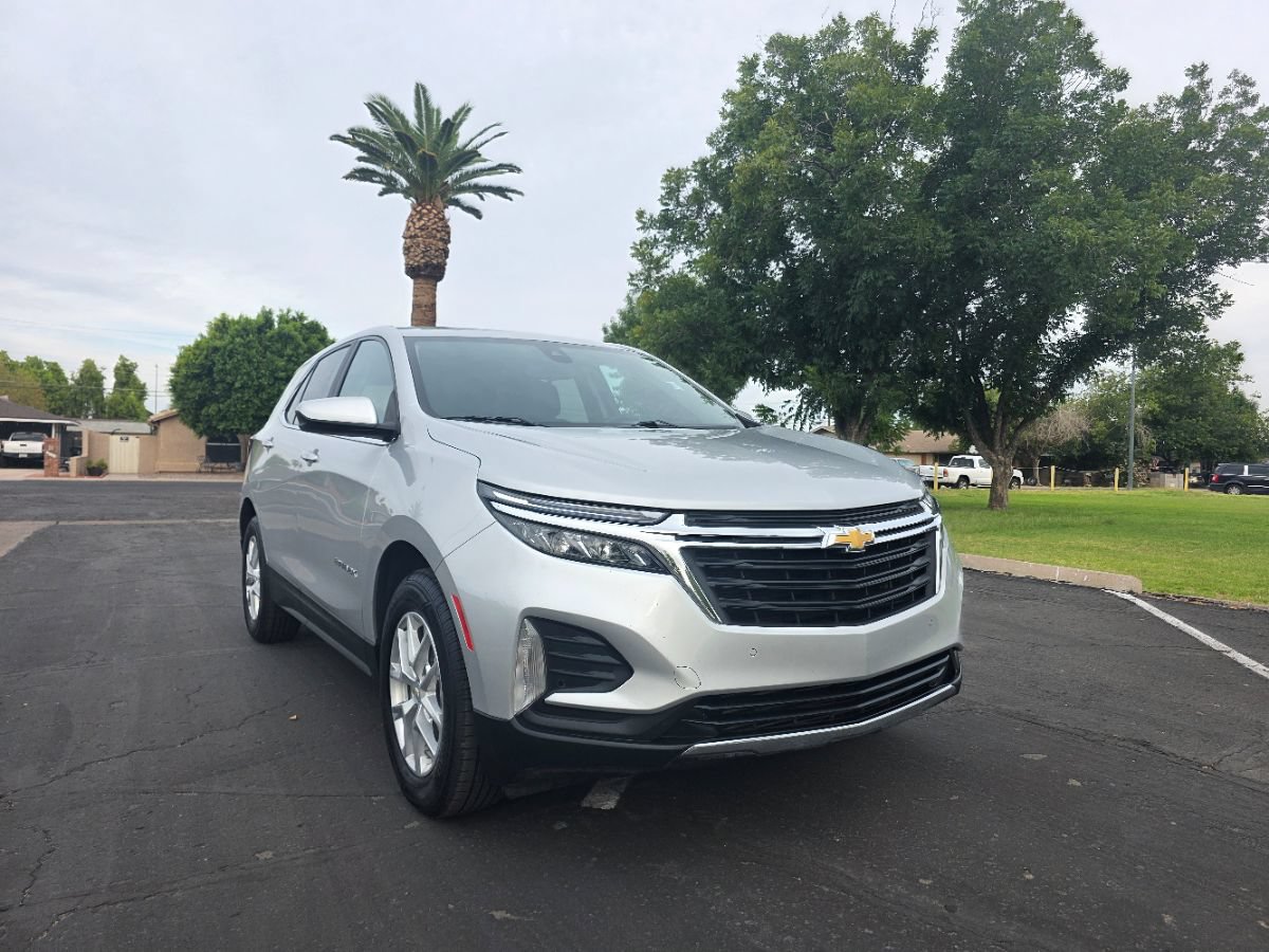 Used 2022 Chevrolet Equinox LT w/ Driver Convenience Package FWD image 1