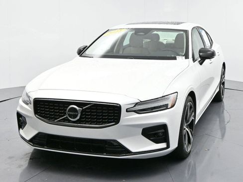 Used 2025 Volvo S60 B5 Plus w/ Protection Package Premier image 3