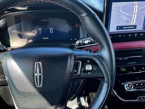Used 2024 Lincoln Corsair Grand Touring image 19