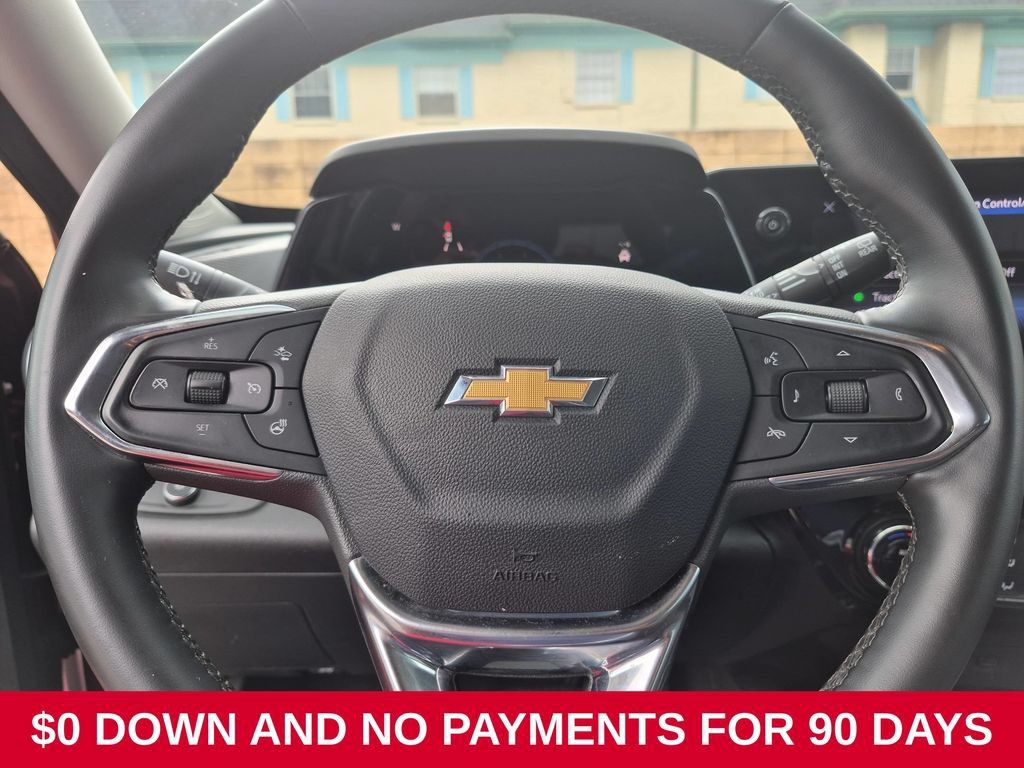 Used 2025 Chevrolet Trax LT w/ LT Convenience Package FWD image 21