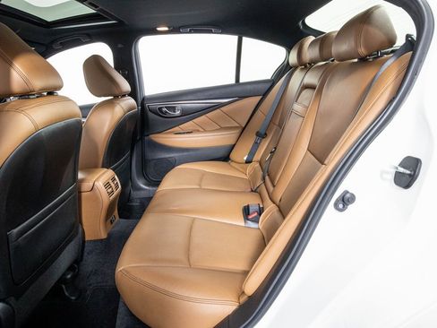 Used 2024 INFINITI Q50 Sensory image 7