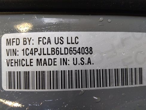 Used 2020 Jeep Cherokee Latitude Plus image 33