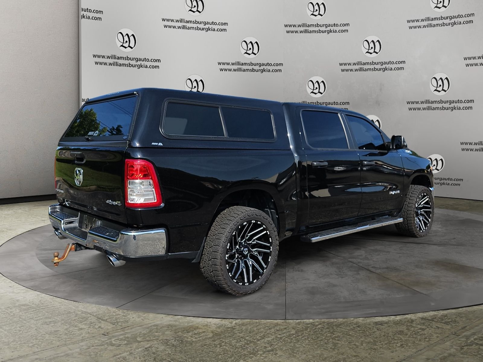 Used 2024 RAM 1500 Big Horn AWD/4WD image 5