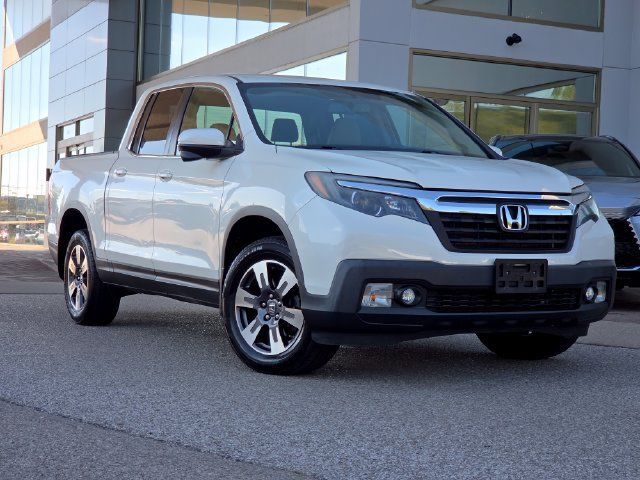 Used 2017 Honda Ridgeline RTL-T image 2