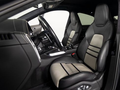 Certified 2020 Porsche Cayenne Turbo S image 17