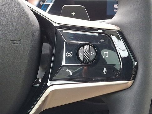 Used 2025 BMW X3 xDrive30i image 23