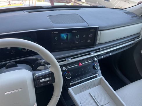 Used 2025 Hyundai Santa Fe SEL image 17