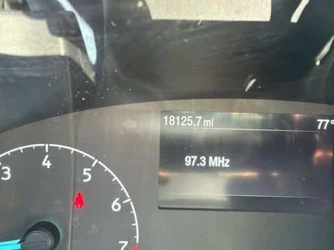 Used 2025 Ford Transit 350 XLT RWD image 28