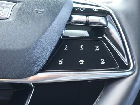 Used 2024 Cadillac Lyriq Luxury AWD/4WD image 25