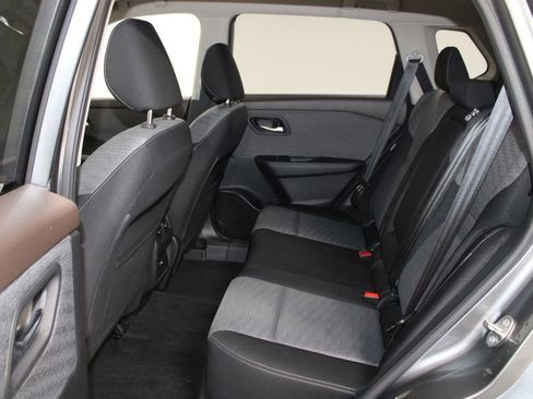Used 2021 Nissan Rogue SV FWD image 22
