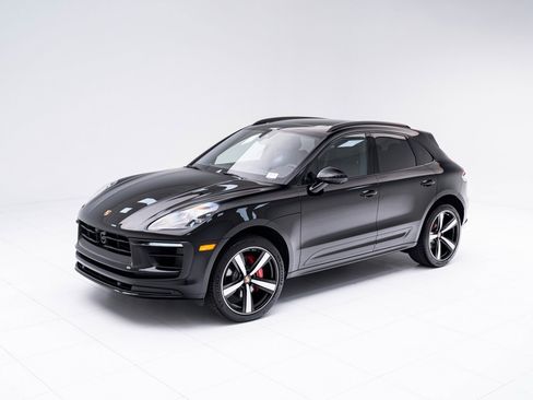 New 2025 Porsche Macan S image 1