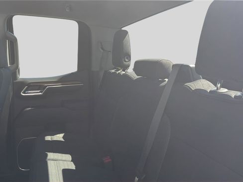 Used 2023 Chevrolet Silverado 1500 LT image 17