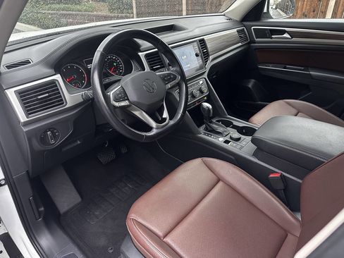 Used 2021 Volkswagen Atlas SE w/ Panoramic Sunroof Package image 12