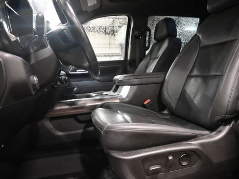 Used 2024 Chevrolet Silverado 2500 LTZ w/ LTZ Plus Package image 3