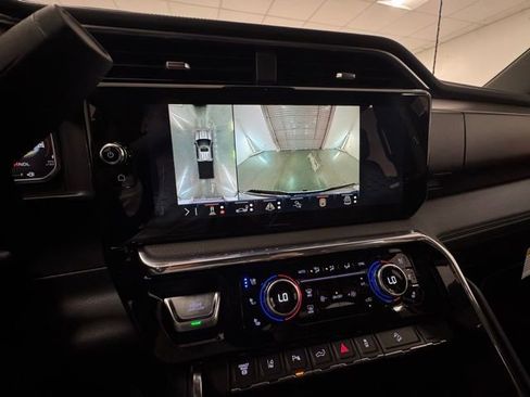 New 2026 GMC Sierra 2500 Denali w/ Denali Reserve Package image 17