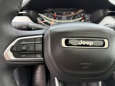 Used 2023 Jeep Compass Latitude w/ Sun and Sound Group image 25