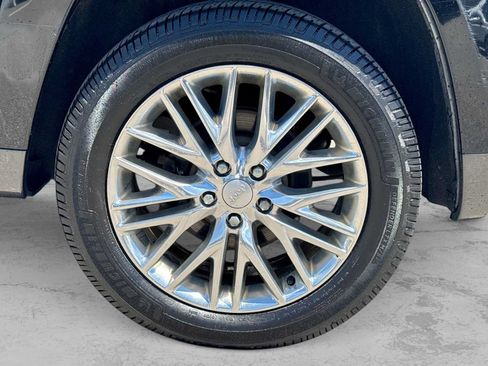 Used 2018 Jeep Grand Cherokee Summit AWD/4WD image 13