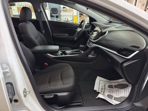 Used 2019 Chevrolet Volt LT image 27
