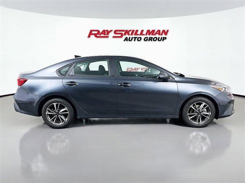 Used 2023 Kia Forte LXS w/ LXS Technology Package image 8