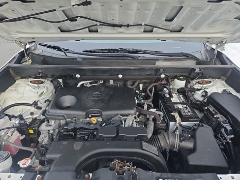 Used 2019 Toyota RAV4 LE image 27