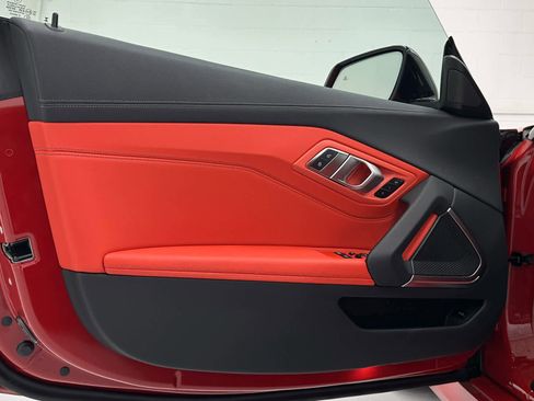 Used 2024 BMW Z4 M40i w/ Premium Package image 22