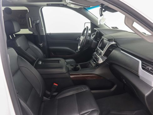 Used 2019 GMC Yukon XL SLT w/ Open Road Package AWD/4WD image 19