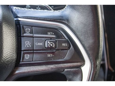 Used 2021 Jeep Grand Cherokee L Limited AWD/4WD image 40