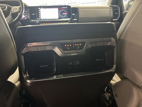 Used 2024 GMC Sierra 1500 SLT w/ SLT Premium Plus Package image 41
