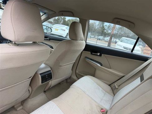 Used 2013 Toyota Camry XLE image 7