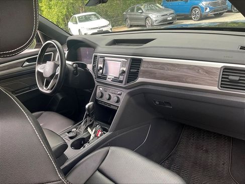 Used 2023 Volkswagen Atlas Cross Sport SE AWD/4WD image 14