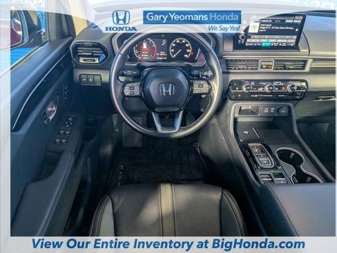 Certified 2024 Honda Pilot Touring image 20