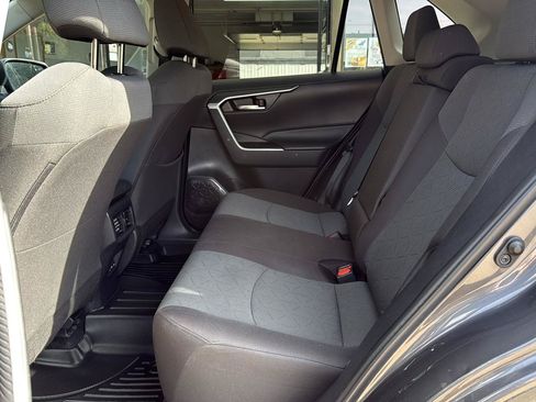 Used 2024 Toyota RAV4 XLE FWD image 17