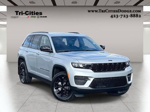 New 2025 Jeep Grand Cherokee 4WD image 1
