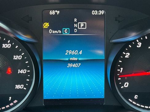 Used 2022 Mercedes-Benz GLC 300 image 9