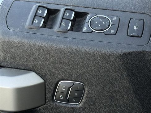Used 2019 Ford F250 Lariat w/ Lariat Ultimate Package image 27