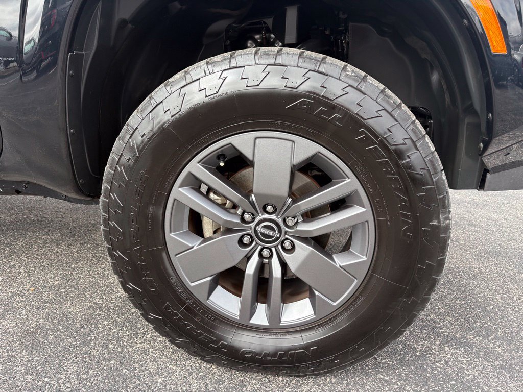 Used 2025 Nissan Frontier SV AWD/4WD image 38