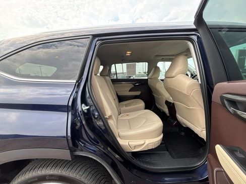 Used 2020 Toyota Highlander Limited AWD/4WD image 42