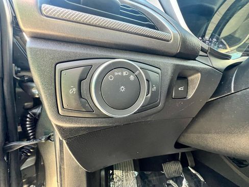 Used 2020 Ford Fusion SE FWD image 22